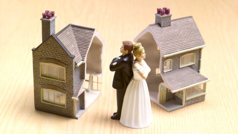 Сделки с супружеской собственностью